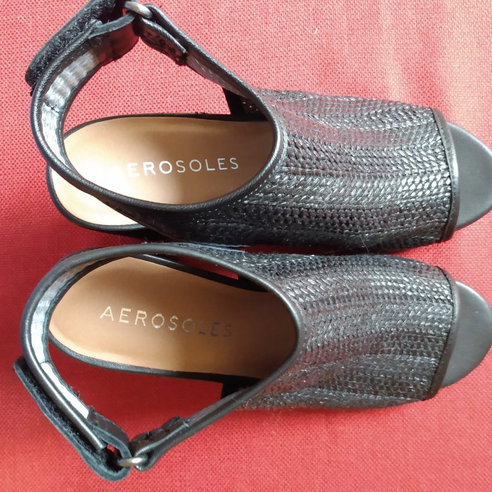 NWOT:  Aerosoles Black Weave Sandals -  Size 7.5M - Picture 4 of 6